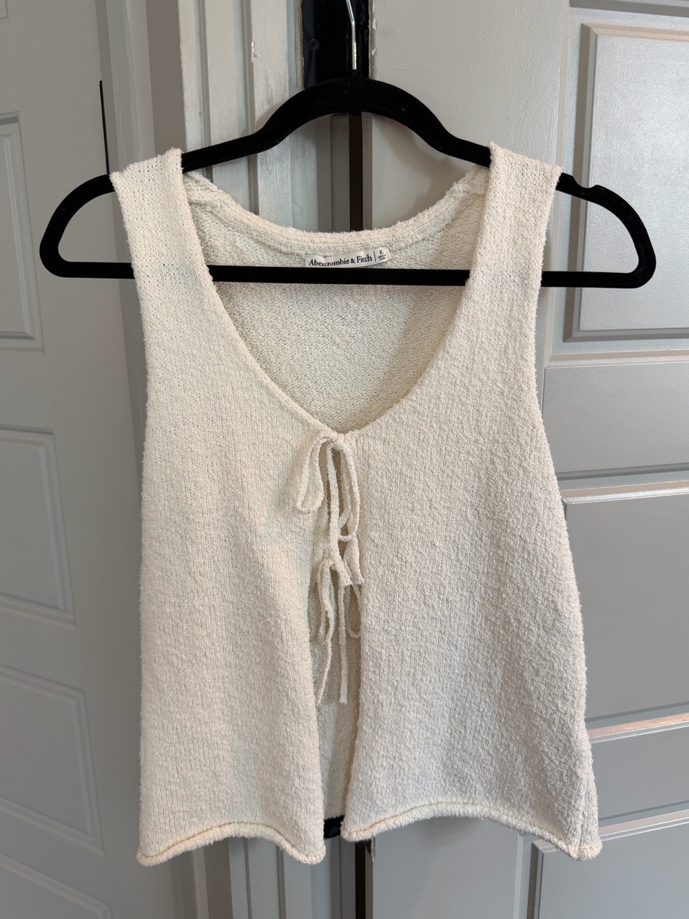 Abercrombie & Fitch Tie-Front Textured Vest